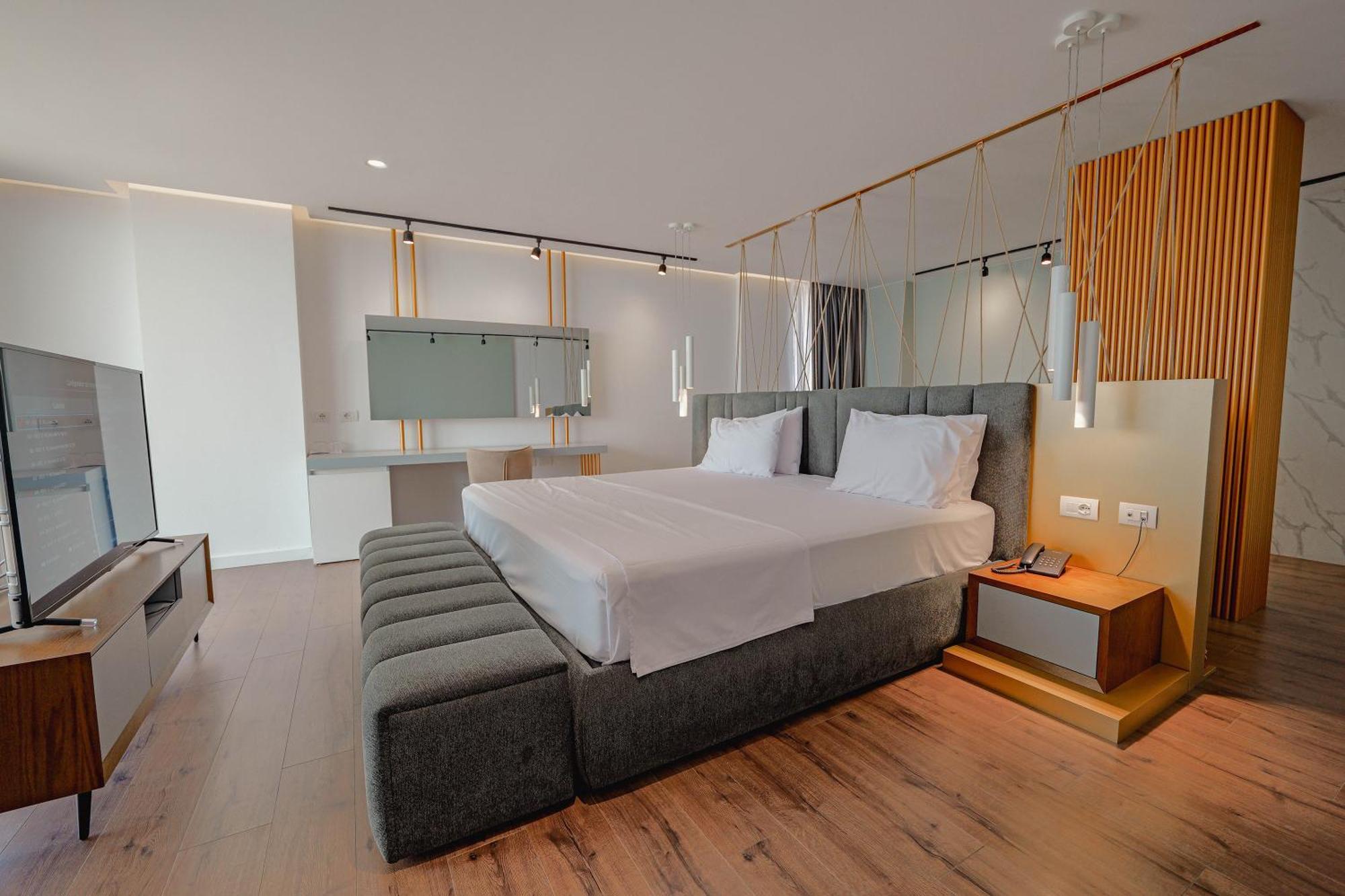 Dorchester Hotel Sarandë Eksteriør billede
