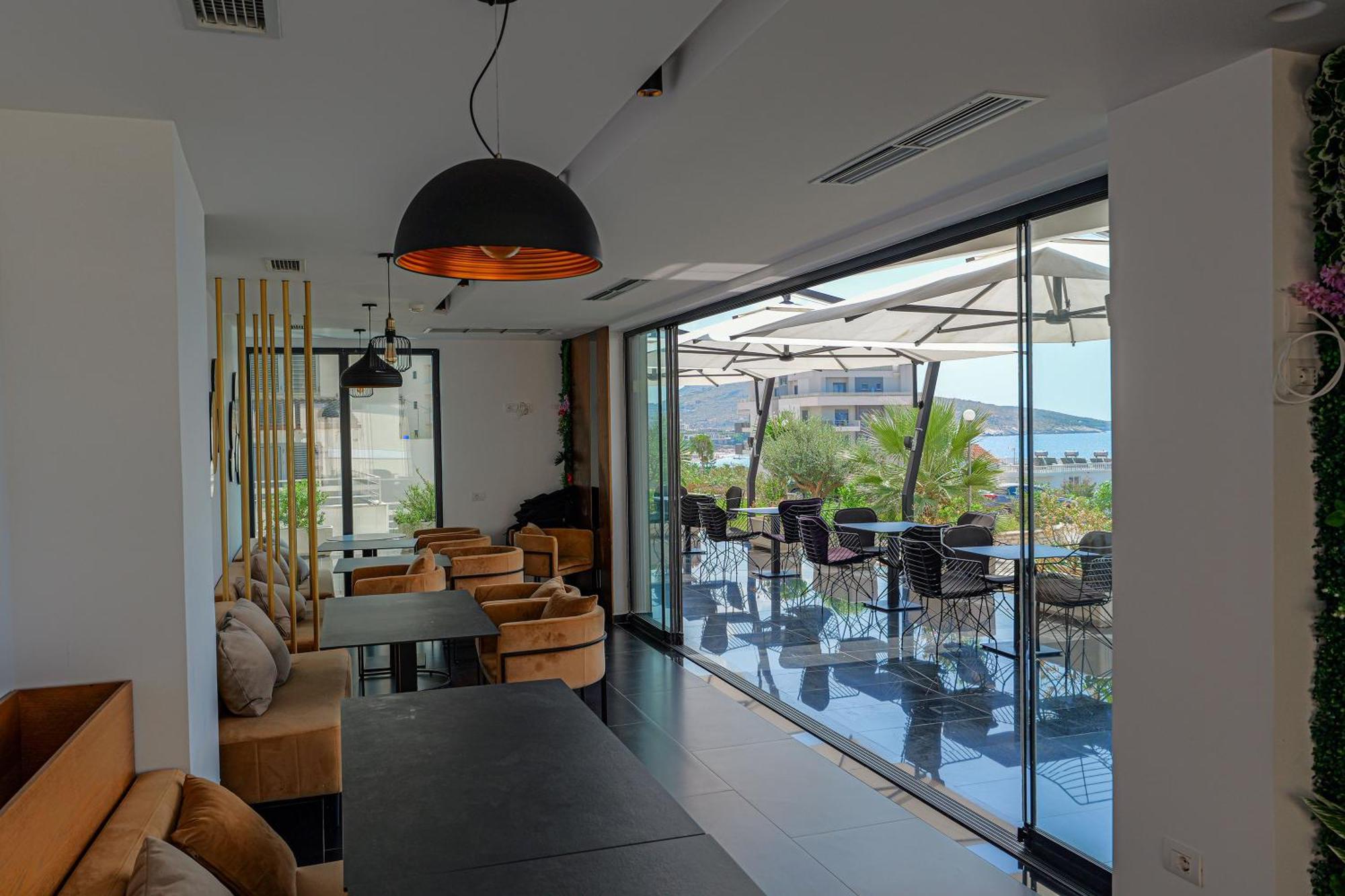 Dorchester Hotel Sarandë Eksteriør billede