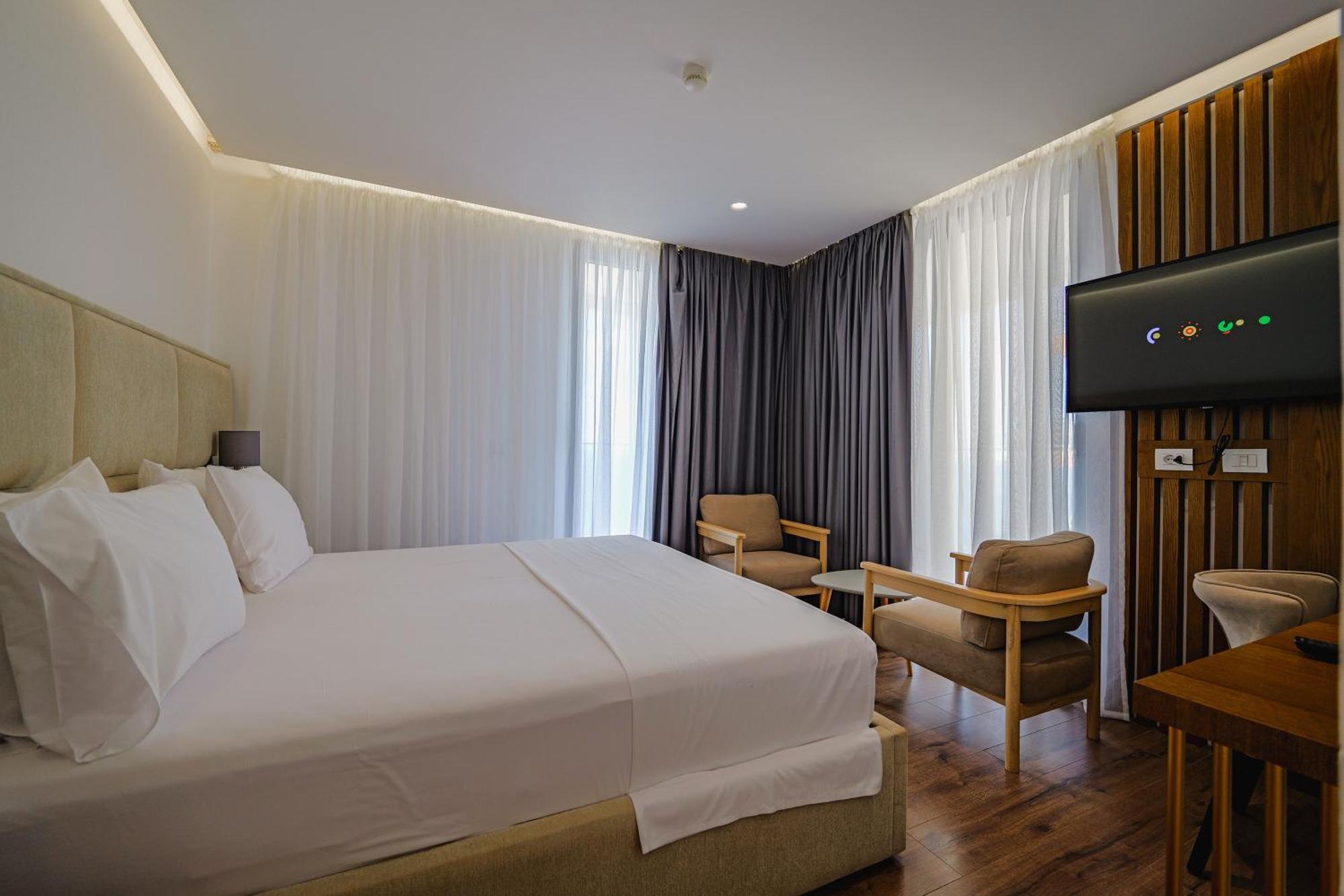 Dorchester Hotel Sarandë Eksteriør billede