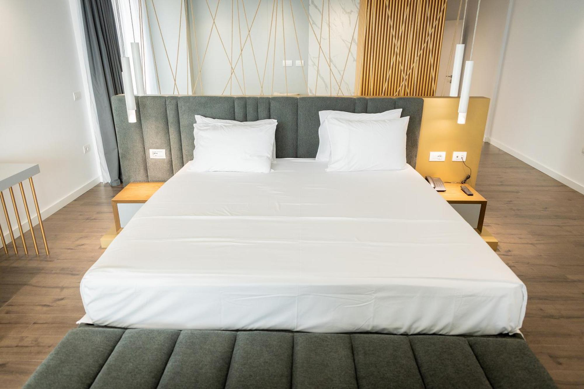 Dorchester Hotel Sarandë Eksteriør billede
